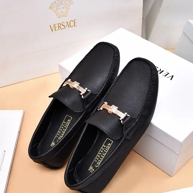 Versace কালো সোনার দানাযুক্ত চামড়া মেডুসা ঘোড়ার বিন বাকল লোফার 3