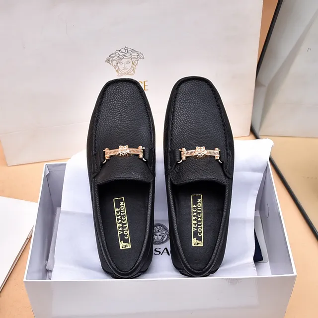 Versace কালো সোনার দানাযুক্ত চামড়া মেডুসা ঘোড়ার বিন বাকল লোফার 9