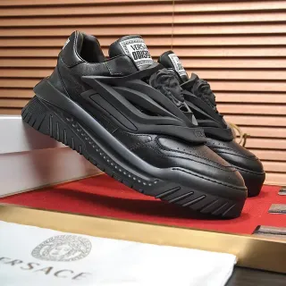 Versace Chain Reaction কালো লেসবিহীন লাইফস্টাইল স্নিকার