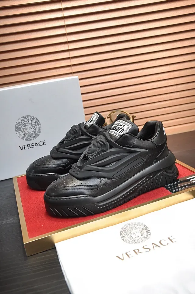 Versace Chain Reaction Baskets Lifestyle Noir Sans Lacets 8