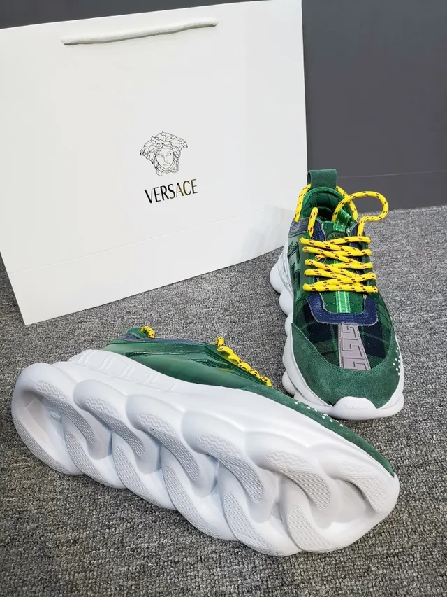 Versace Chain Reaction Xadrez Verde e Sapatilhas Chunky de Camurça 3