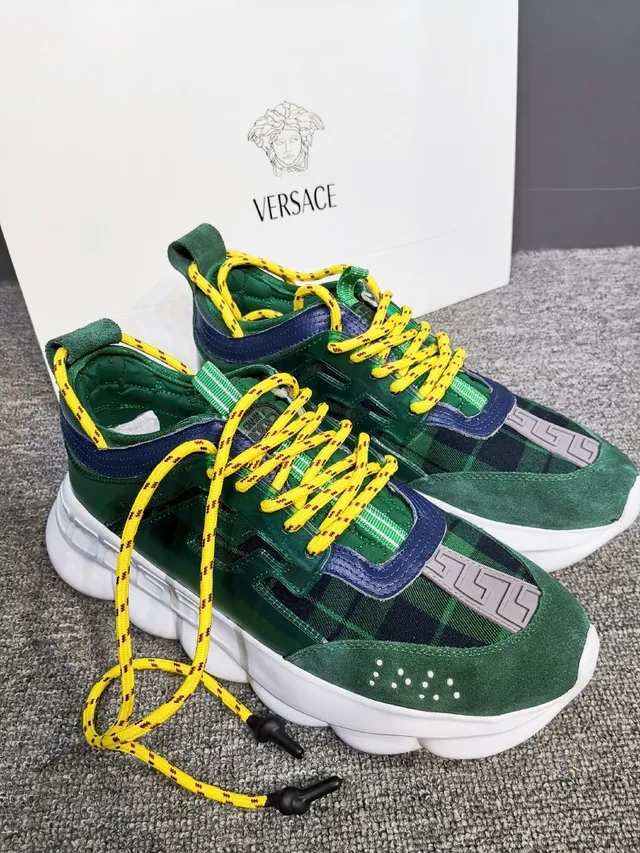 Versace Chain Reaction Xadrez Verde e Sapatilhas Chunky de Camurça 4