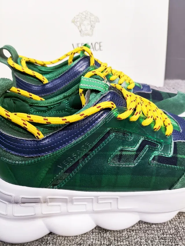 Versace Chain Reaction Xadrez Verde e Sapatilhas Chunky de Camurça 5