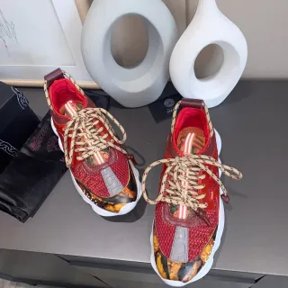Versace Chain Reaction লাল আগুন প্রিন্ট চাঙ্কি স্নিকার্স