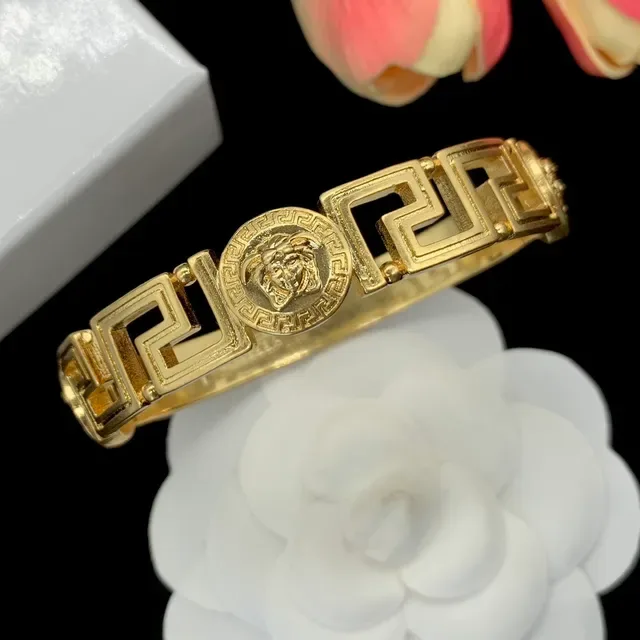 Versace Greca Medusa गोल्ड टोन रिजिड कंगन 6