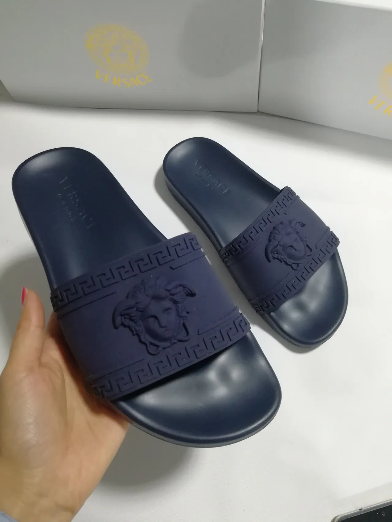 Versace Greca Odissea Navy Blue মোল্ডেড রাবার চপ্পল 4