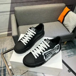 Versace Jeans Couture Graffiti Print Sneakers Lifestyle Preto