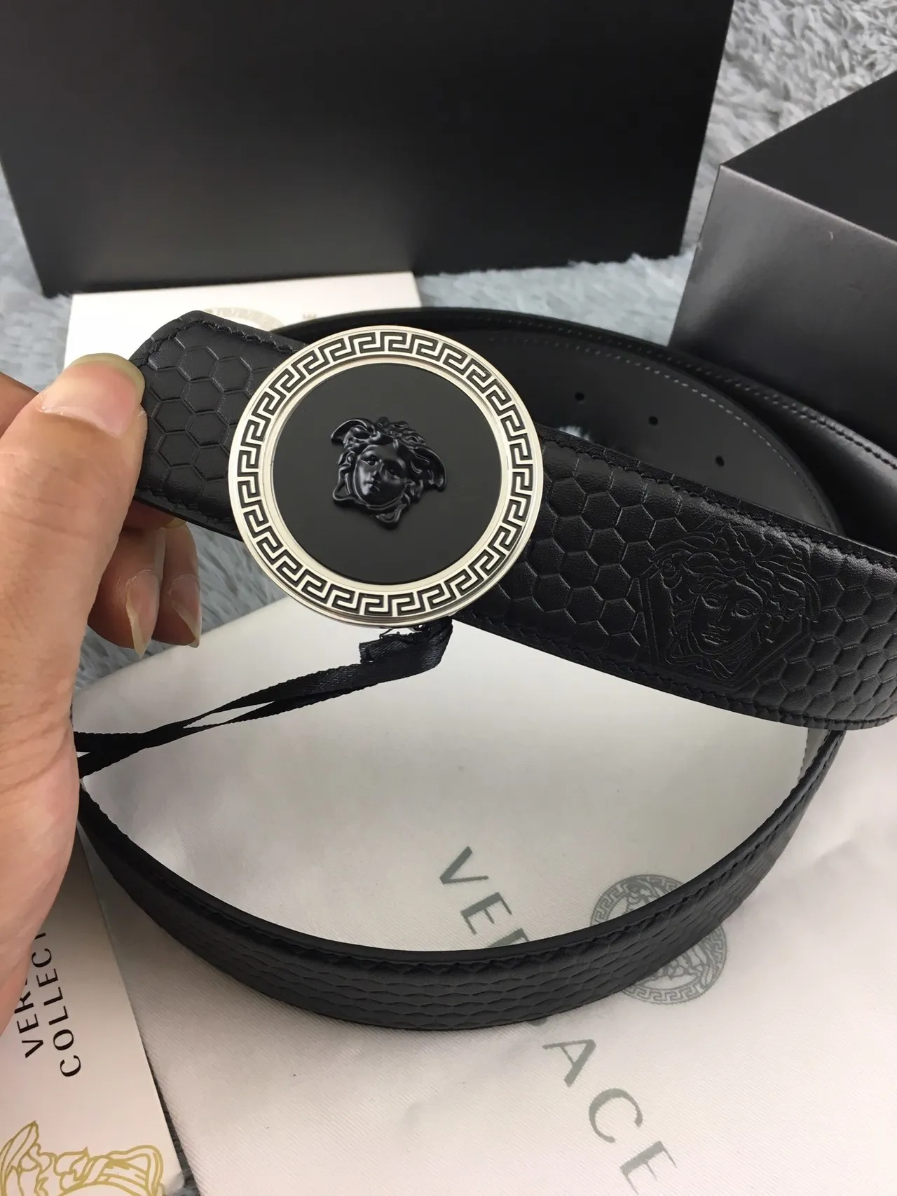 Versace Medusa Belt কালো ছয়কোণ দবিত চামড়ার পট্টি 2