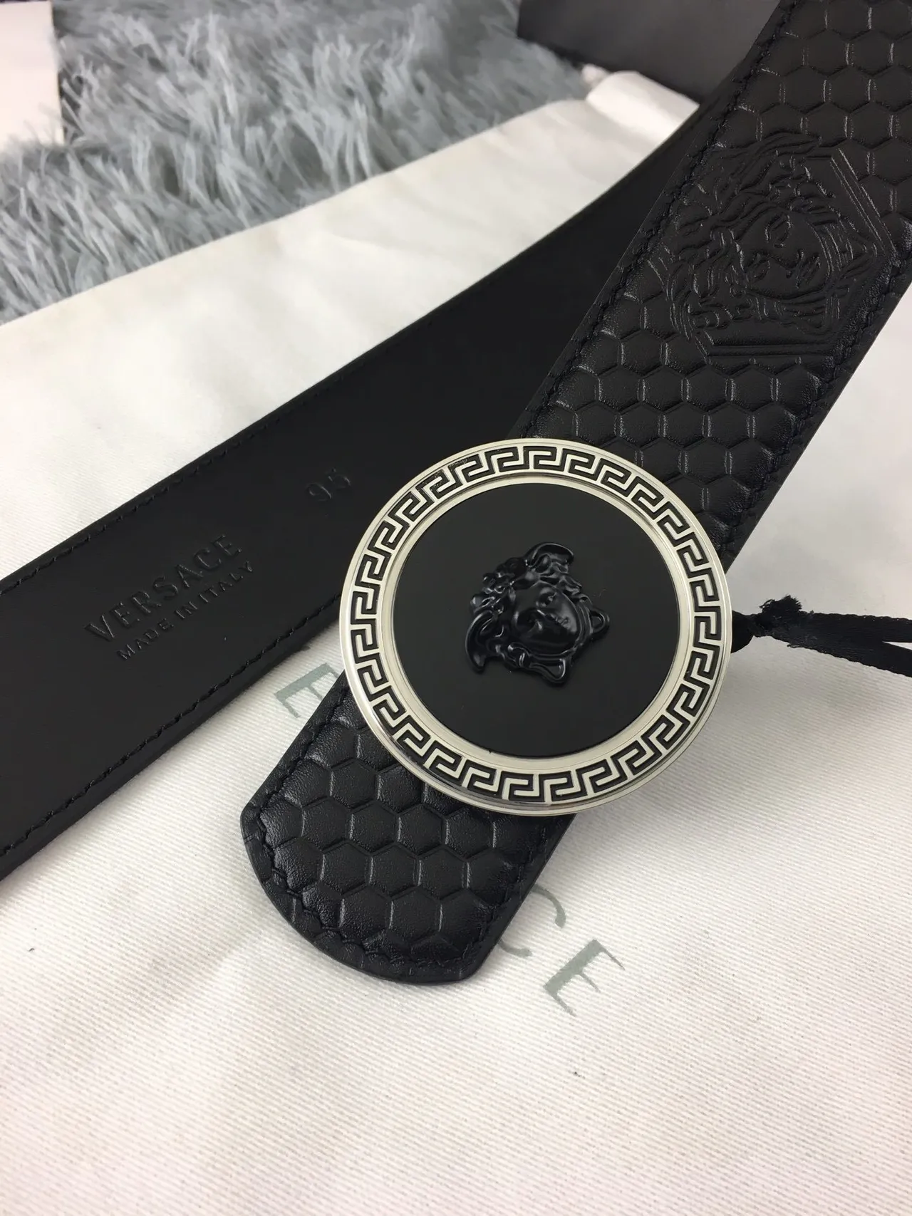 Versace Medusa Belt কালো ছয়কোণ দবিত চামড়ার পট্টি 6