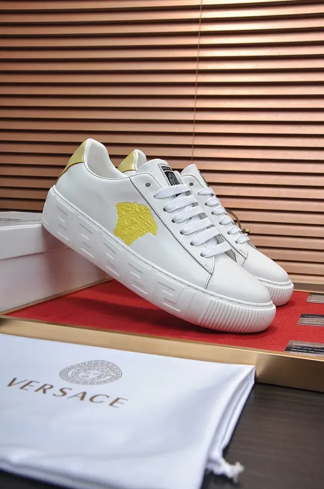 Versace White Gold tênis lifestyle low top sola plataforma 8