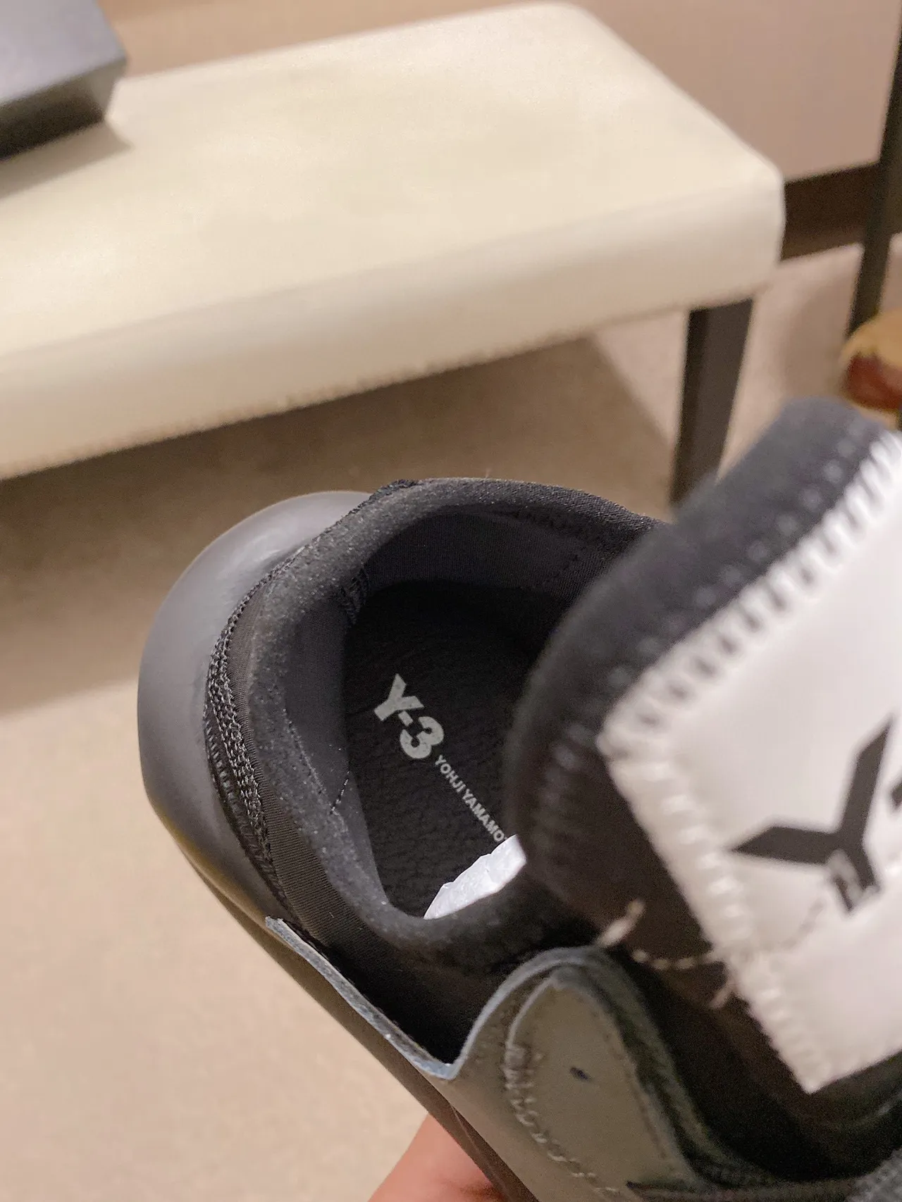 Y-3 أخضر عسكري أسود منحوت مونوليثيك ميد سول غير متناظر مثبت بخياطة أوفرليه لايف ستايل سنيكرز 5