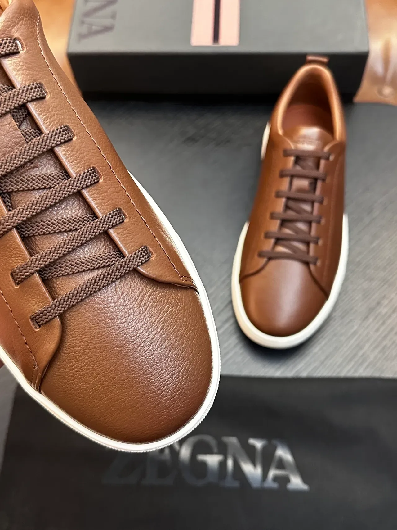 Zegna 棕色真皮低帮生活方式运动鞋 4