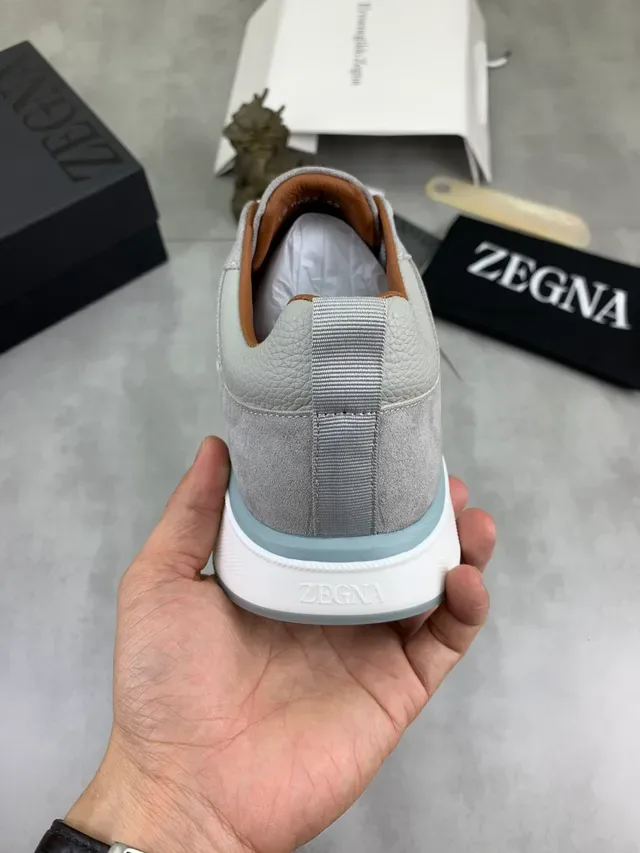 Zegna ग्रे ब्लू मिक्स्ड मटेरियल सूड और पेबल्ड लेदर स्नीकर 3