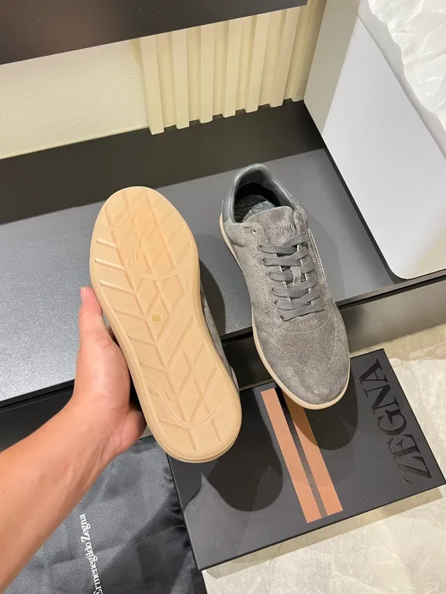 Zegna 灰色麂皮休闲运动鞋 3