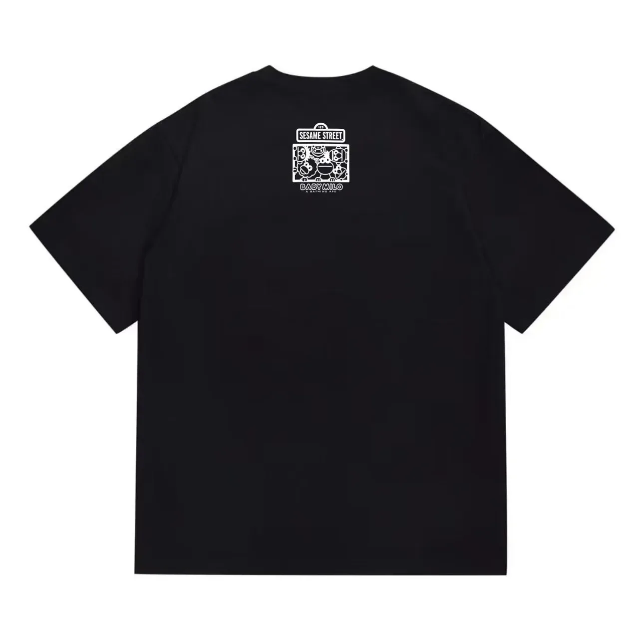Camiseta negra A Bathing Ape Baby Milo colaboración Sesame Street 4