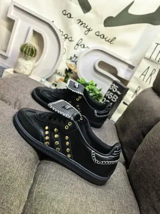 Adidas Black Gold Leather Upper Studded Grommets Lifestyle Sneakers 7