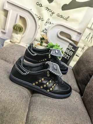 Adidas Black Gold Leather Upper Studded Grommets Lifestyle Sneakers 9