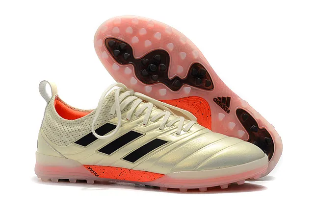 Adidas أحذية كرة القدم Turf بالأسود والبرتقالي مع upper من النسج والصناعي 3 شرائط 2