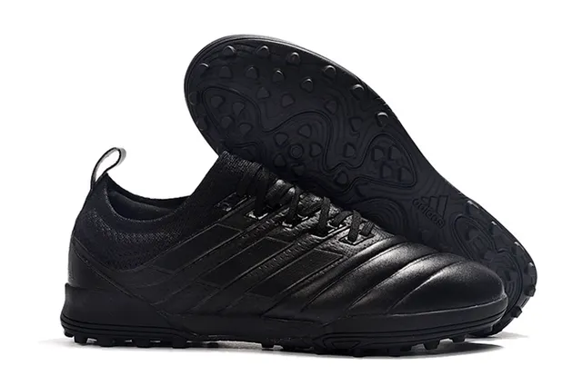 Adidas أحذية كرة القدم Turf بالأسود والبرتقالي مع upper من النسج والصناعي 3 شرائط 4