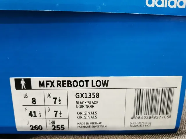 Adidas কালো সাদা লো-টপ চামড়া মতো উপর লাইফস্টাইল স্নিকার 2