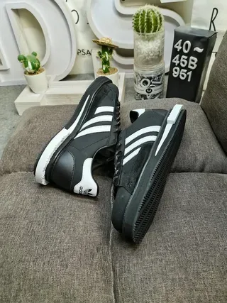 Adidas কালো সাদা লো-টপ চামড়া মতো উপর লাইফস্টাইল স্নিকার 16