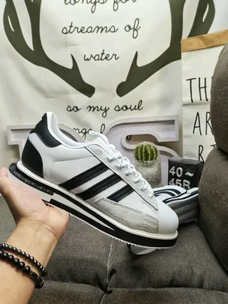 Adidas কালো সাদা লো-টপ চামড়া মতো উপর লাইফস্টাইল স্নিকার 24