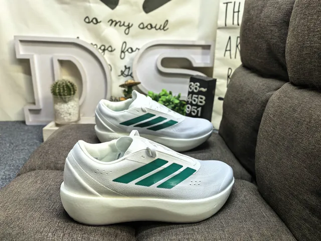 Adidas Blue White Laceless Toggle Closure Knit Mesh Upper Lifestyle Sneakers 21