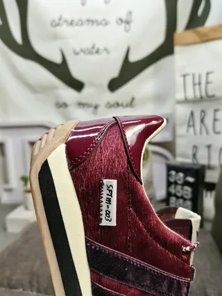 Adidas حذاء رياضي برغندي أسود low-top نسيج علوي نمط حياة 3