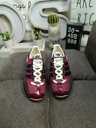 Adidas حذاء رياضي برغندي أسود low-top نسيج علوي نمط حياة 10