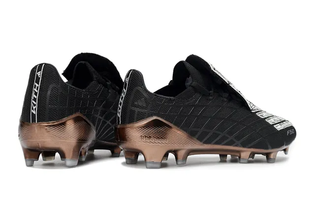 Adidas F50 Negro Marrón Botín de corte bajo Parte superior Textura de malla geométrica Suelo firme Zapatos de fútbol 5