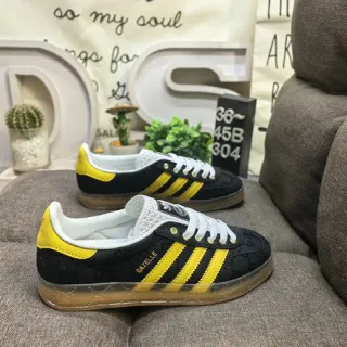 Adidas Gazelle أحذية رياضية أسود وأصفر بنمط حياة