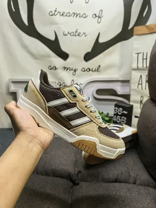 Adidas رمادي أسود Low-Top Mesh-Suede Hybrid Lifestyle Sneakers 15