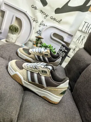 Adidas رمادي أسود Low-Top Mesh-Suede Hybrid Lifestyle Sneakers 17