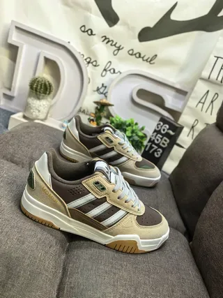 Adidas رمادي أسود Low-Top Mesh-Suede Hybrid Lifestyle Sneakers 19