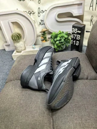 Adidas Zapatillas Lifestyle Gris Plata Low-Top con parte superior de malla y sintética 6