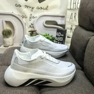 Adidas Hyperboost أبيض لايف ستايل سنيكرز