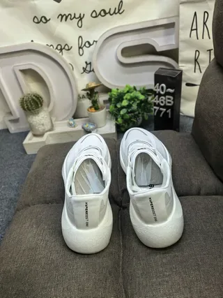 Adidas Hyperboost White Lifestyle Sneakers 8