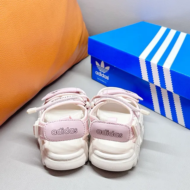 Adidas 儿童 多带 闭合脚趾 休闲凉鞋 4