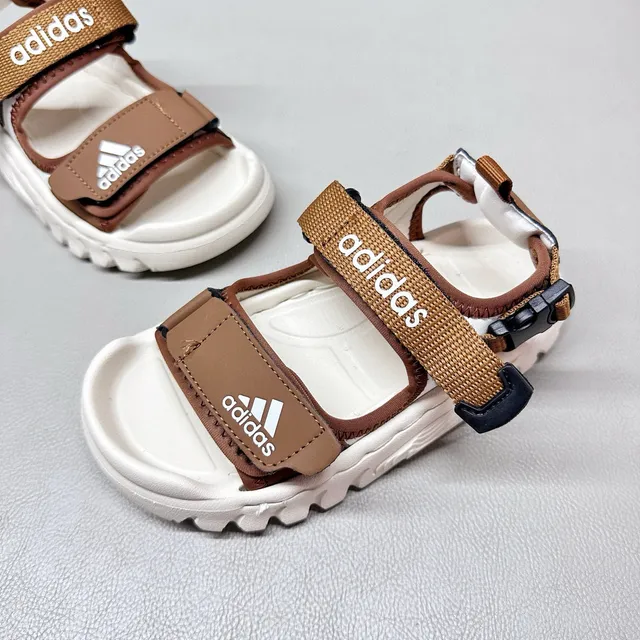 Adidas 儿童 多带 闭合脚趾 休闲凉鞋 18