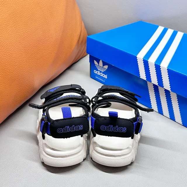 Adidas 儿童 多带 闭合脚趾 休闲凉鞋 22