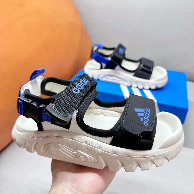 Adidas 儿童 多带 闭合脚趾 休闲凉鞋 23