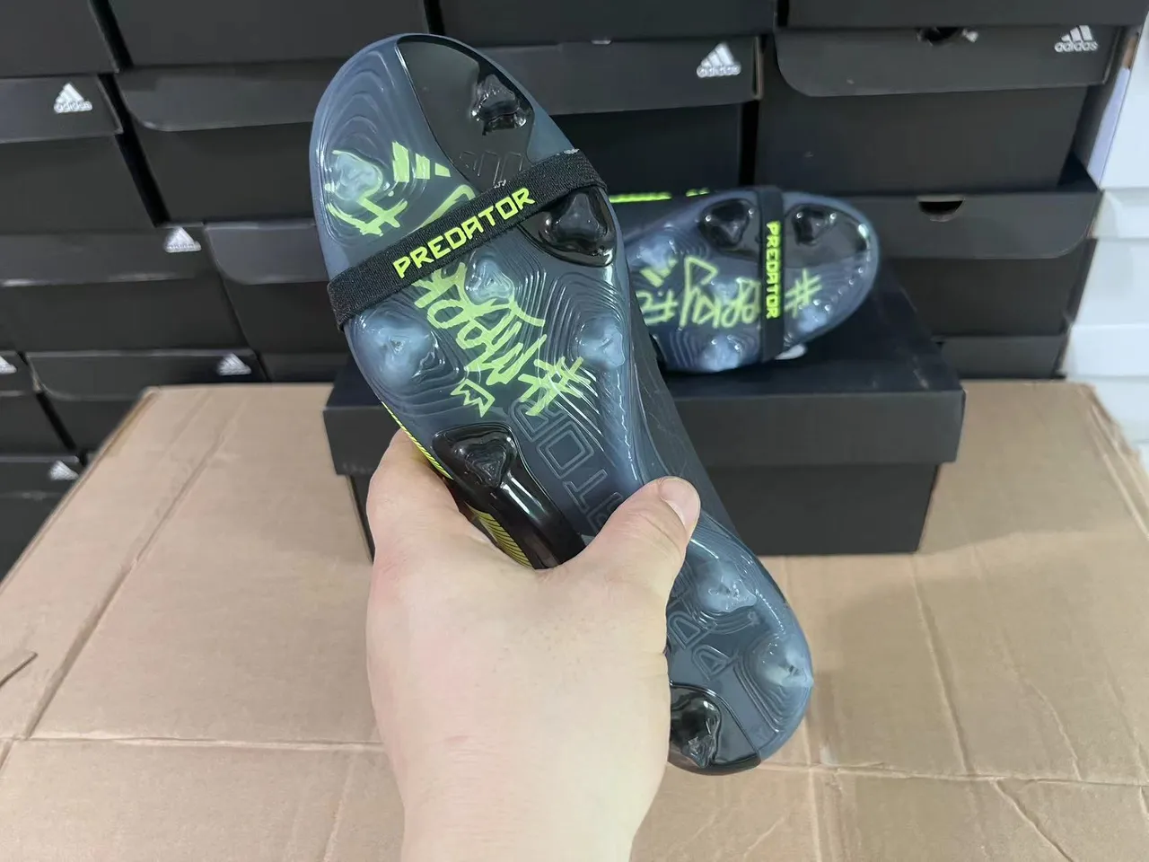 Adidas Predator Noir et Vert Néon Chaussures de Football pour Sol Ferme 9
