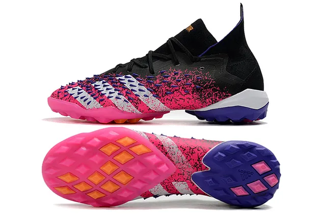 Adidas Predator Pink Black Textured Speckled Upper Triangular Forefoot Studs Turf Soccer Shoes 5