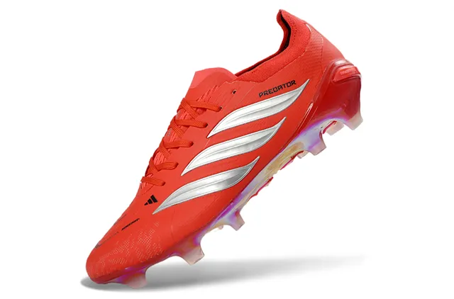 Adidas Predator लाल चांदी कम-कट लेस-अप बूट इरिडेसेंट पारदर्शी सोल फर्म-ग्राउंड फुटबॉल जूते 3