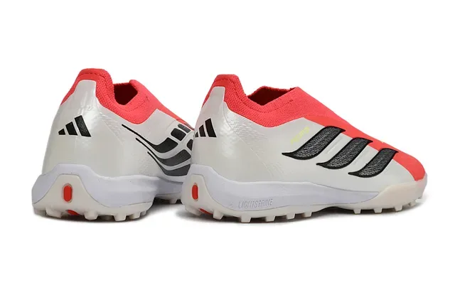 أحذية كرة القدم Adidas Predator أحمر أبيض بدون لاسيه ساك فت أبير تكستشرد सिलفر ثلاث شريط أوفرليه تيرف 15