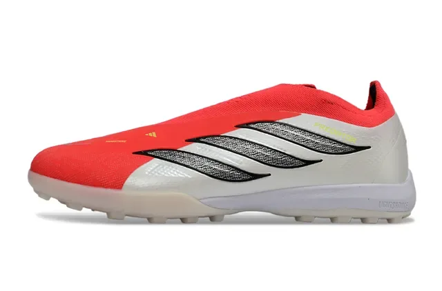 أحذية كرة القدم Adidas Predator أحمر أبيض بدون لاسيه ساك فت أبير تكستشرد सिलفر ثلاث شريط أوفرليه تيرف 17