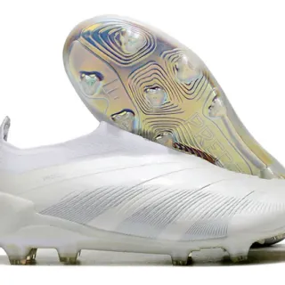 Adidas Predator Blanc Argent Basse Coupe Col de Chaussette Ajusté Semelle Iridescente Holographique Terrain Ferme Chaussures de Football