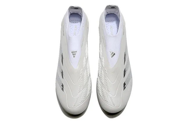 Adidas Predator Blanco Plata Bajo Corte Cuello de Calcetín Ajustado Suela Iridiscente Holográfica Suelo Firme Zapatos de Fútbol 2