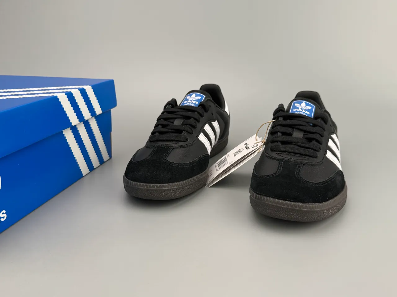 Adidas Samba काला और सफेद लाइफस्टाइल स्नीकर 9