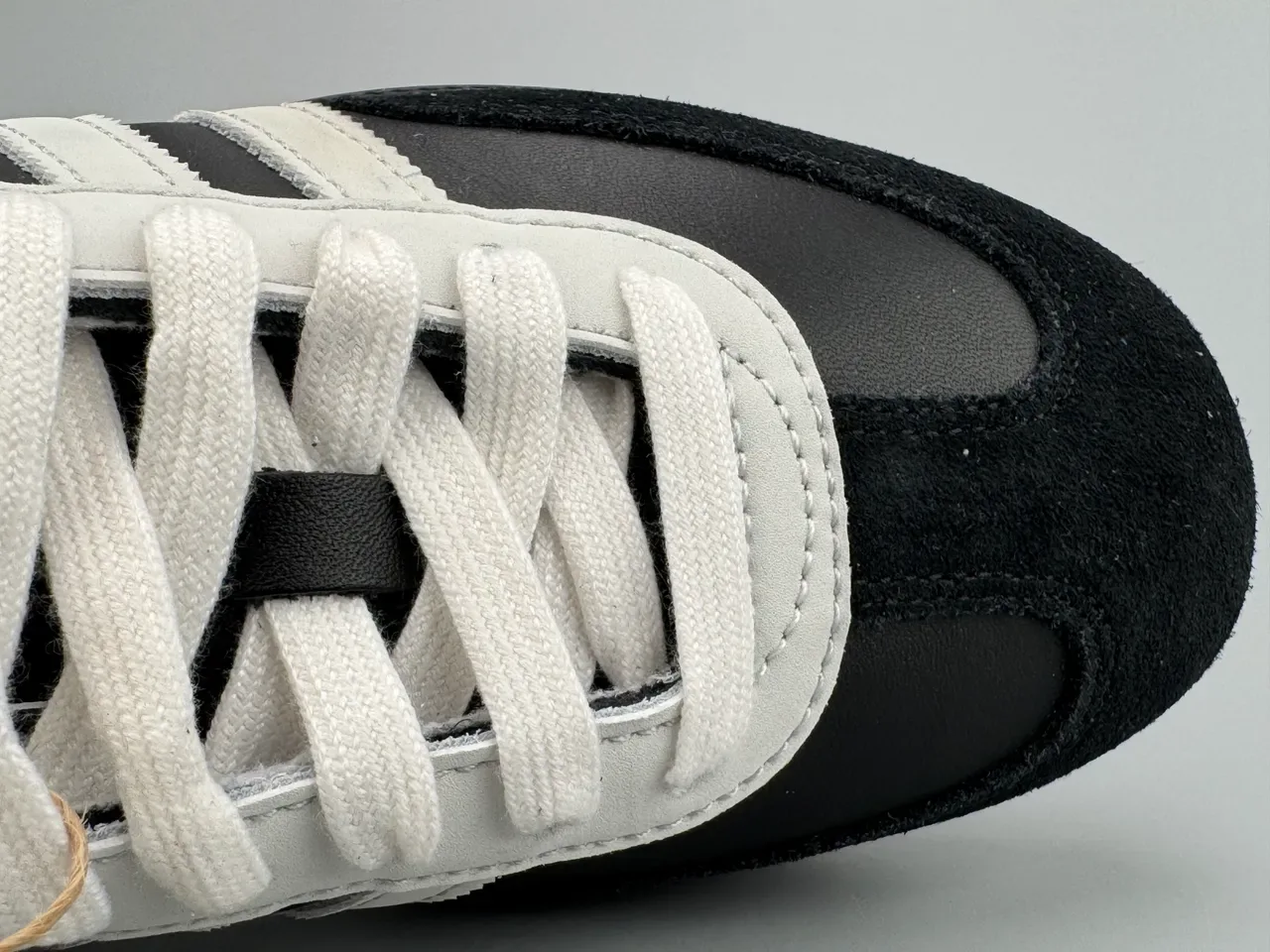 Adidas Samba Tênis lifestyle preto branco dourado 8